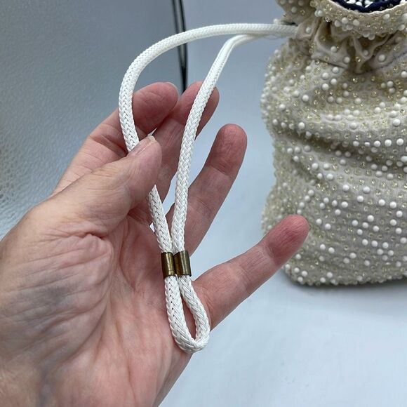 Vintage 70’s boho reversible drawstring bucket bag. - Picture 8 of 9